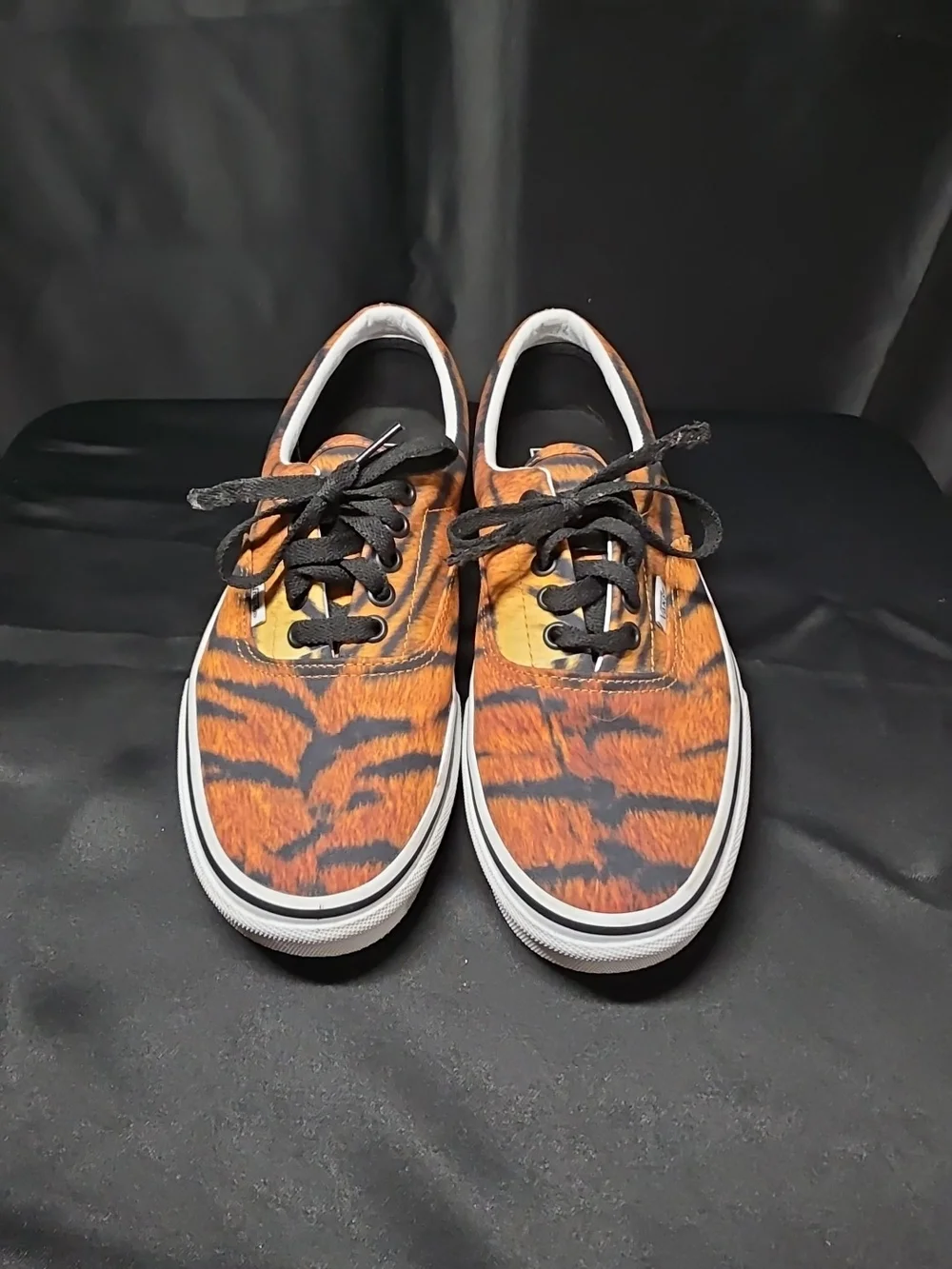 Vans Low-Top Sneakers - Black & Orange Tiger Print